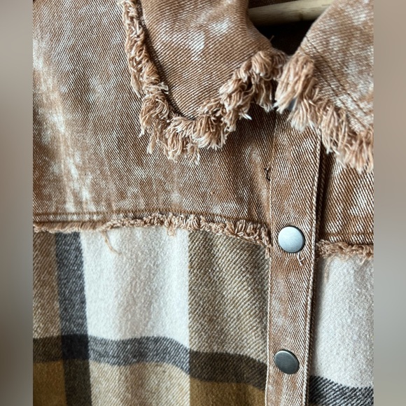 Mystree Fringe Edge Plaid Shacket – Camel & Mustard Oversized Button-Up - Picture 5 of 8